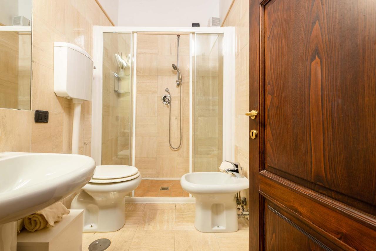 Trevi Fountain Square View Luxury Apartment Apartment Rome